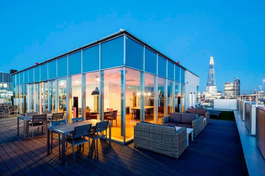 Chapter South Bank In Londra Esterno foto